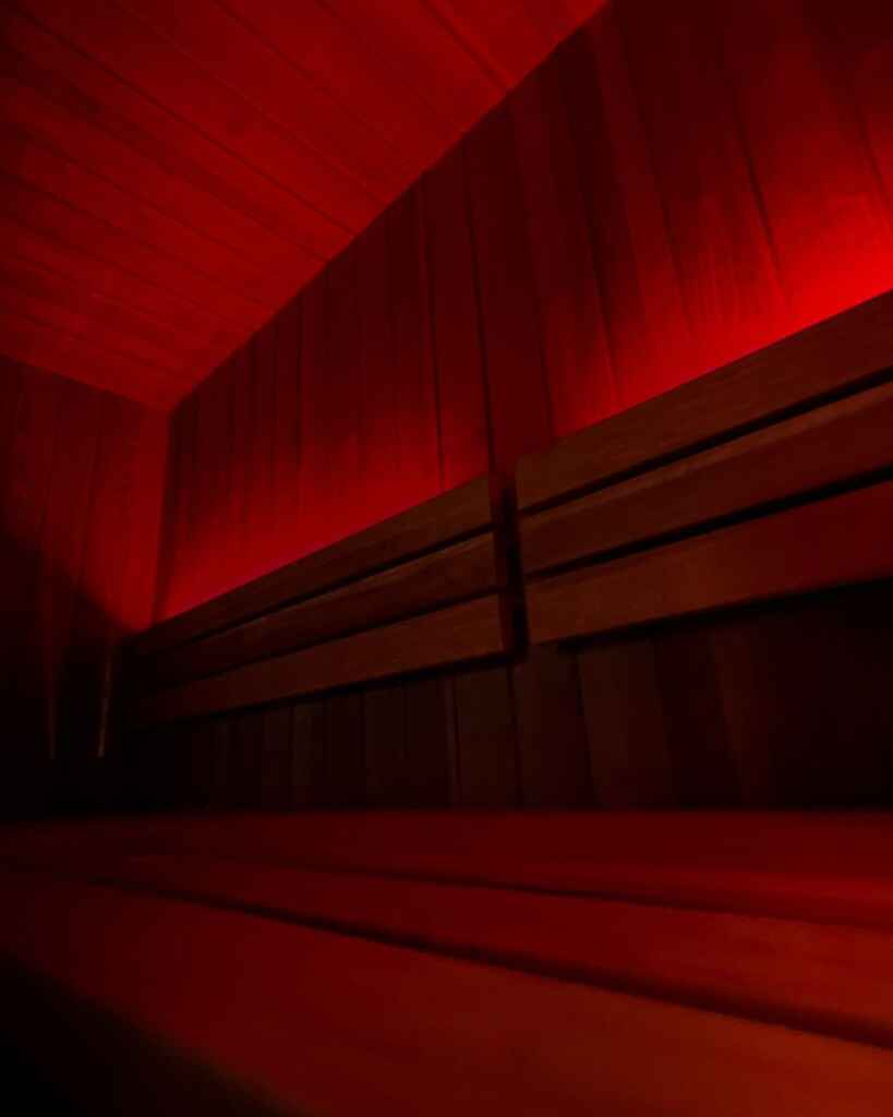 Sauna fördert Herz-Kreislauf-Gesundheit, Regeneration und Entspannung – entdecke aktuelle Forschungsergebnisse im urbanhealth club fitness Ludwigsburg.